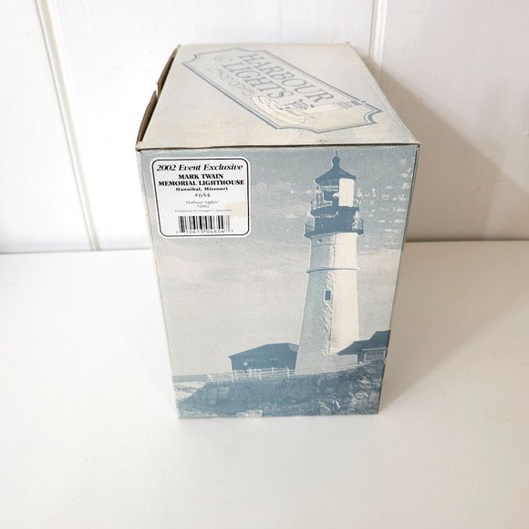 Harbour Lights Mark Twain Memorial Lighthouse Hannibal, Missouri #654, 2002 - Picture 12 of 12